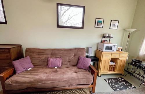 Westminster Apartamento | Cozy out of the way studio retreat with AC and WiFi in charming Westminster