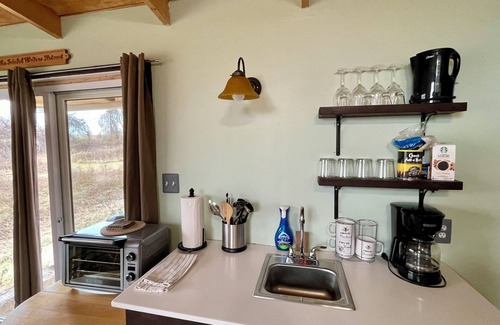 Westminster Apartamento | Cozy out of the way studio retreat with AC and WiFi in charming Westminster