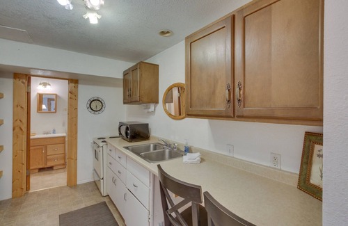 Paris Apartamento | Cozy Paris Studio ~ 4 Mi to Bear Lake!