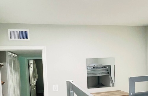 Gary Casa | Cozy , peaceful and happy home to enjoy