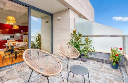 Simancas Apartamento | Cozy Penthouse, 20 min to downtown, Alcalá Norte