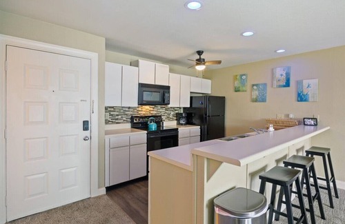 Osage Beach Condominio | Cozy Pet-Friendly Condo w/ Pool