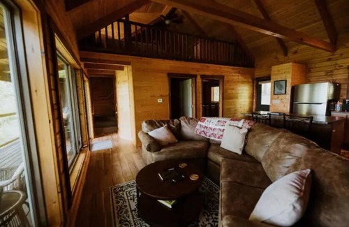 Mindoro Cabina | Cozy Pine Knob Cabin @ Highest Elevation in CTY