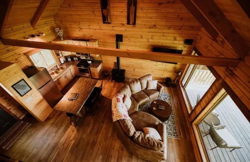 Mindoro Cabina | Cozy Pine Knob Cabin @ Highest Elevation in CTY
