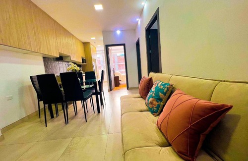 Chimborazo Province Apartamento | Cozy, pintoresco departamento en Avenida Daniel Leon Borja