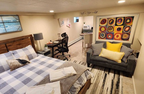 South Peabody Apartamento | Cozy place to relax after a great day!