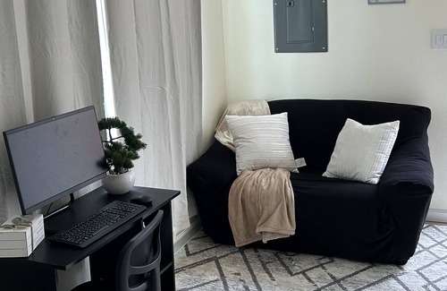 East San Jose Apartamento | Cozy place to relax and take your mind off things.