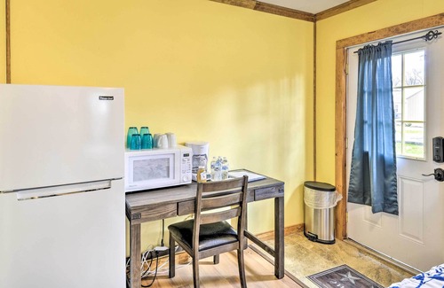 Pleasant Mount Apartamento | Cozy Poconos Studio w/ Community Pool & Fire Pit!