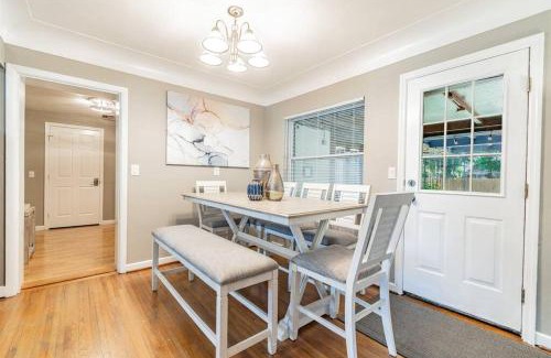 Clearwater Casa | Cozy Pool House for 10 PPL Close to Clearwater