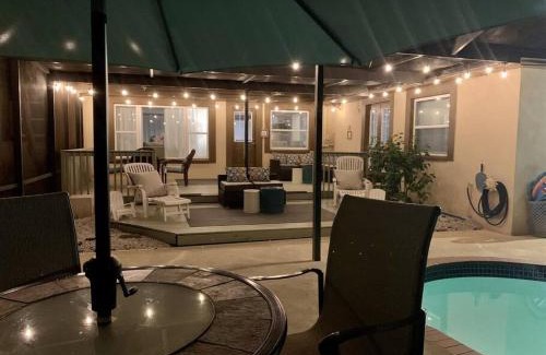 Clearwater Casa | Cozy Pool House for 10 PPL Close to Clearwater