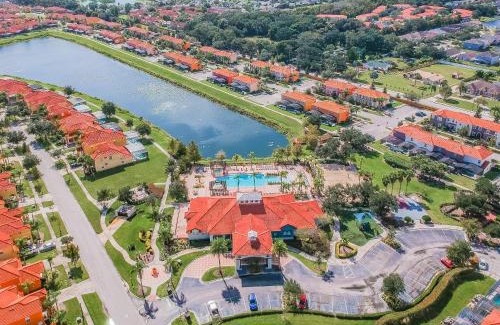 Bellavida Casa | Cozy Pool Townhouse near to Disney - Bella Vida