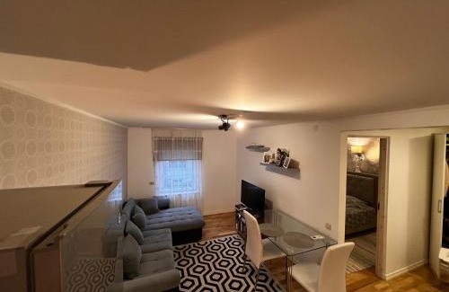 Voru Apartamento | Cozy private apartment WiFi 1BR Sleeps 4 great Central Location
