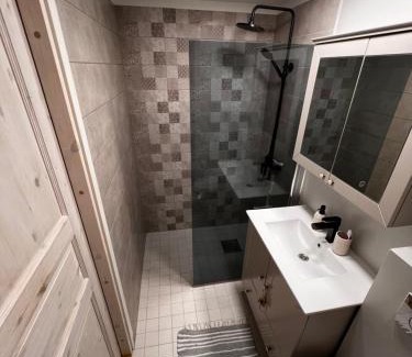 Voru Apartamento | Cozy private apartment WiFi 1BR Sleeps 4 great Central Location