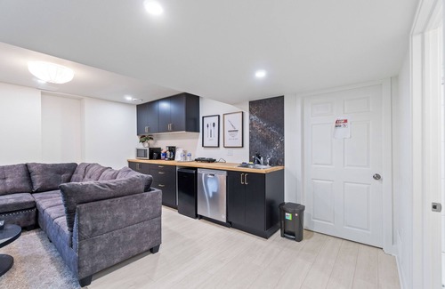 Carleton Place Casa | Cozy & Private Basement Suite with All Amenities