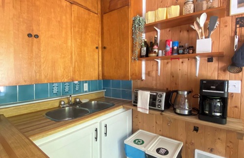 Lion's Head Cabaña | Cozy/private cabin located in Lions head beside Bruce trail!