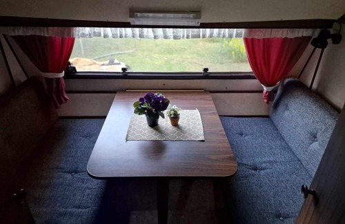 Lulea Casa | Cozy private caravan on our lawn