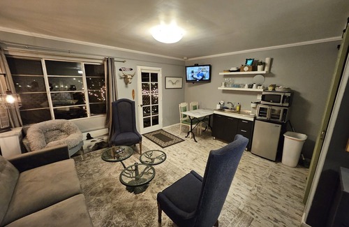 Point Loma Heights Apartamento | Acogedor estudio entrada privada en el corazón de la comunidad de Point Loma Beach