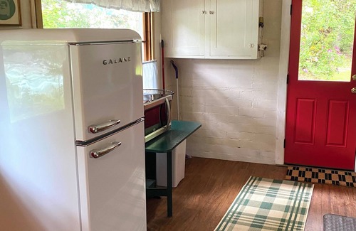 Index Cabina | Cozy, private riverfront cabin with hot tub