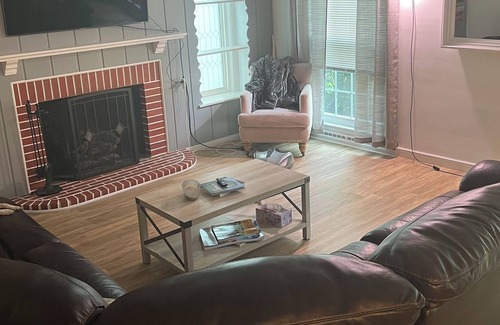 Mansfield Casa | Cozy private room and bathroom! Close to many local attractions, and activities