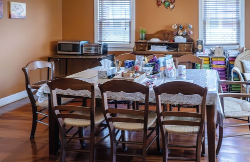 Murray Hill Casa | Cozy private room in Bayside walk to LIRR