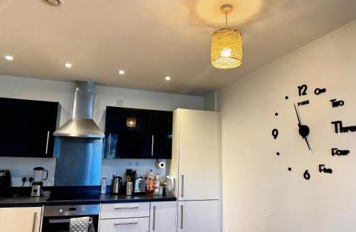 Colchester Casa | Cozy Private Room with Free Wi-Fi