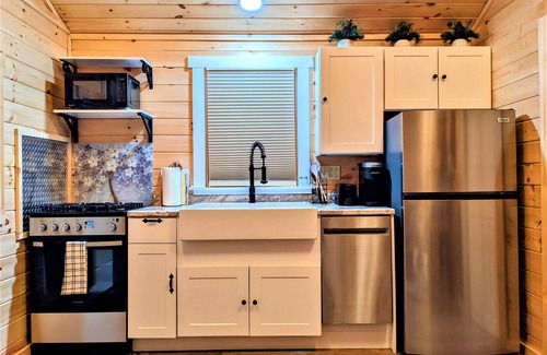 Colebrook Cabina | Cozy private rustic cabin with views of Dixville Notch