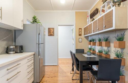 Carramar Casa | Cozy Private Single Room in Carramar - Nearby Station & Shops - Shared Bathroom