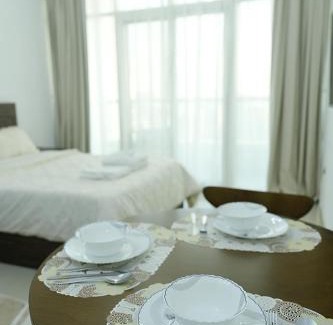 Sharjah Apartamento | Cozy Private Studio -Near Beach -City View -Downtown Sharjah - Pool & Gym
