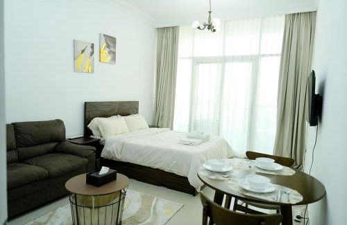 Sharjah Apartamento | Cozy Private Studio -Near Beach -City View -Downtown Sharjah - Pool & Gym