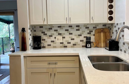 Riverside Park Apartamento | Céntrico. Limpio y tranquilo con patio privado.
