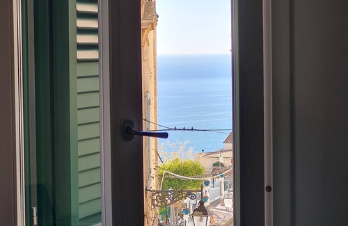 Raito Apartamento | Cozy property on the Amalfi Coast close to the most beautiful beaches