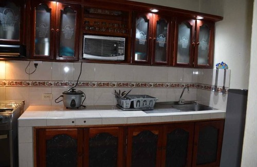 Popular Apartamento | Acogedora Habitación Cuádruple + Desayuno.