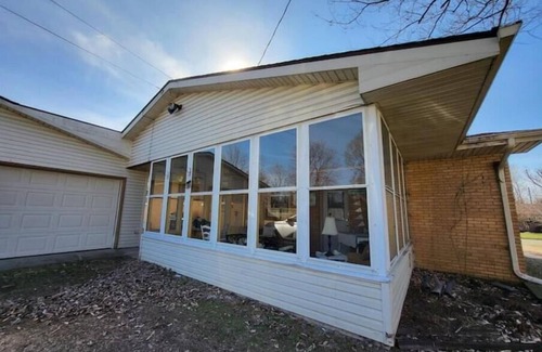 Columbus Casa | Cozy, quiet 3 bdrm home nearby local amenities