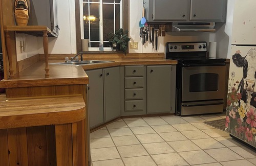 Sheridan Casa | Cozy, quiet, 3brm2bath2acres. Dog frndly with fee