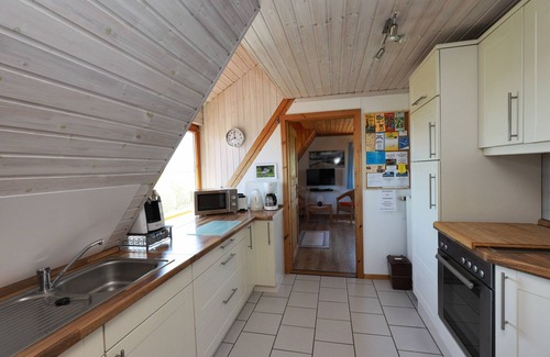 Pommerby Apartamento | Apartamento acogedor y tranquilo con entrada independiente al mar Báltico. WiFi