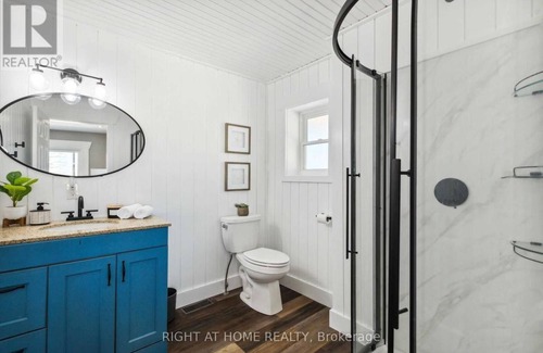 Kincardine Otro | Cozy Quiet Farmhouse Minutes from Kincardine!
