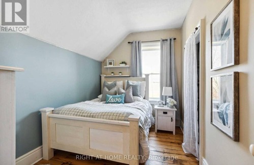 Kincardine Otro | Cozy Quiet Farmhouse Minutes from Kincardine!