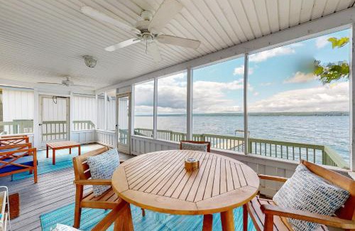 Town of Ledyard Casa | Cozy & Quiet Lakeside Retreat