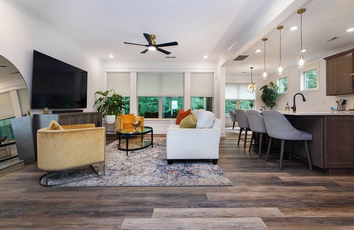 Moores Chapel Casa | Cozy quiet spacious. Close to airport
