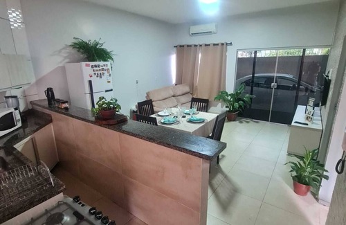 Goiania Casa | Cozy room with suite in a house in Setor Goiânia 2, Goiânia for families.