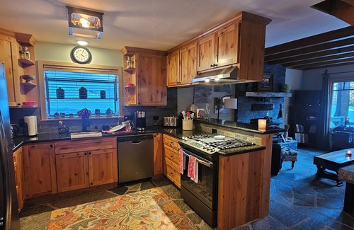 Soda Springs Cabina | Cozy railroad-inspired cabin near top ski resorts – the perfect mountain escape!