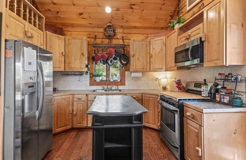 Burns Casa | Cozy Ranch Cabin just outside Yampa