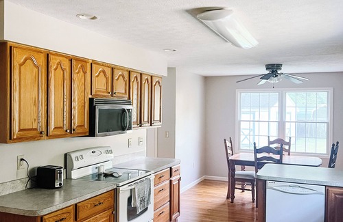 Wolfe Casa | Cozy ranch style home close to Virginia Spearhead and Hatfield McCoy Trailheads