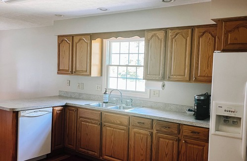 Wolfe Casa | Cozy ranch style home close to Virginia Spearhead and Hatfield McCoy Trailheads