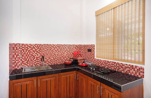 Ahangama Chalet De Esquí | Cozy chalet in charming Ahangama with WiFi, AC Kitchen and Kitchenette
