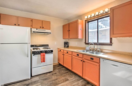 Red River Condominio | Cozy Red River Condo - Walk to Chair Lift!