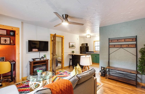 Red River Casa | Cozy Red River Getaway - Walk to Main Street