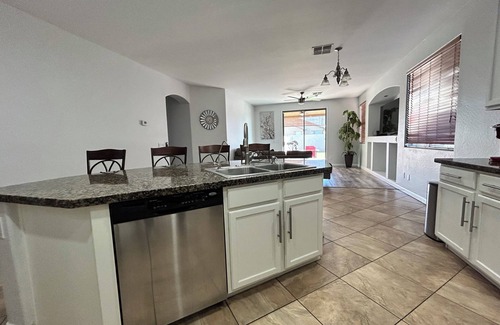 Avondale Casa | Cozy Relaxation Station Close to Entertainment