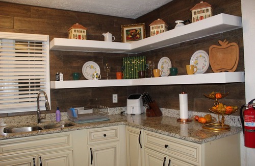 Forest Park Casa | Cozy Relaxing 4-bedroom House in Forest Park