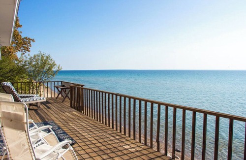 Beaver Island Casa | Peaceful 2BR Beaver Island Escape - Beach Access + Waterfront Views + WiFi